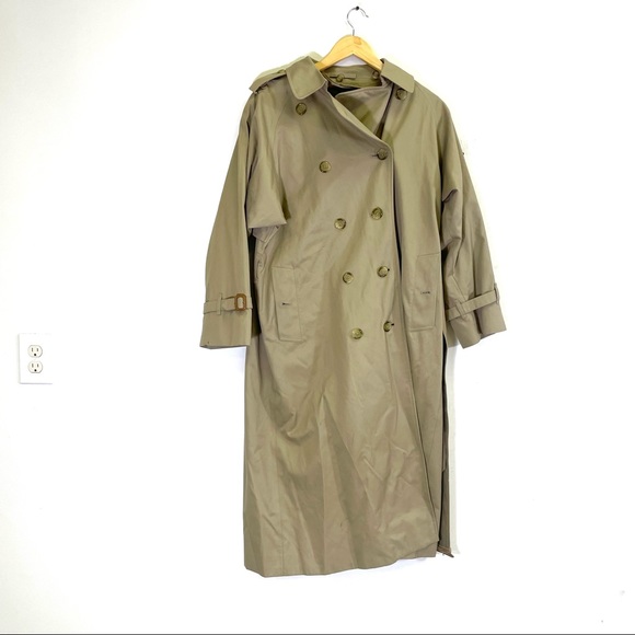 Vintage Burberry tan trench coat size 10 w/belt